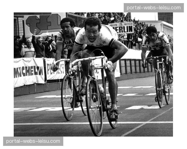 “器材的胜利？关于巴黎-鲁贝冠军车手轮胎选择的讨论”